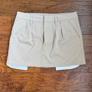 H&M Divided Khaki/Tan Pleated Skirt with pockets out